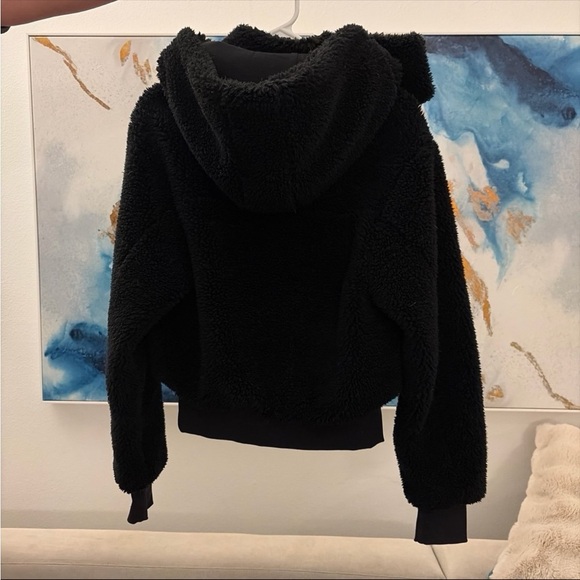 Alo Yoga black Foxy sherpa jacket with removable hood - Picture 6 of 10